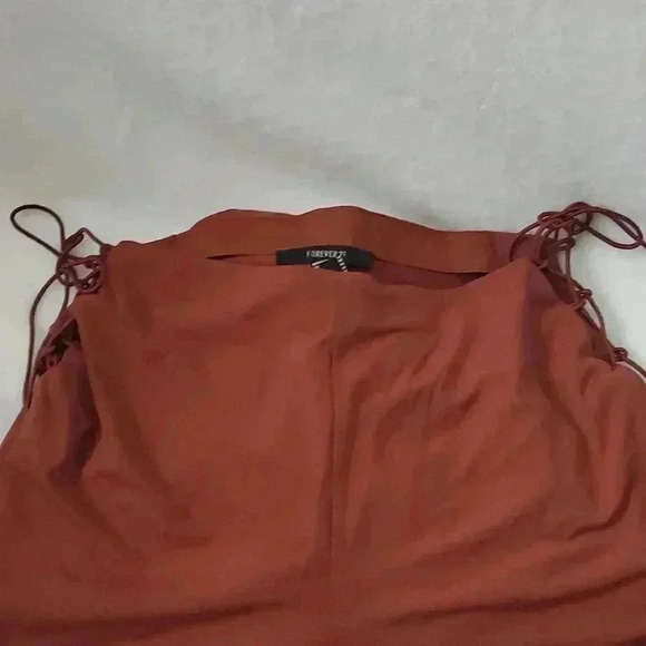F21 Flare pants with ties on the sides - Picture 6 of 6